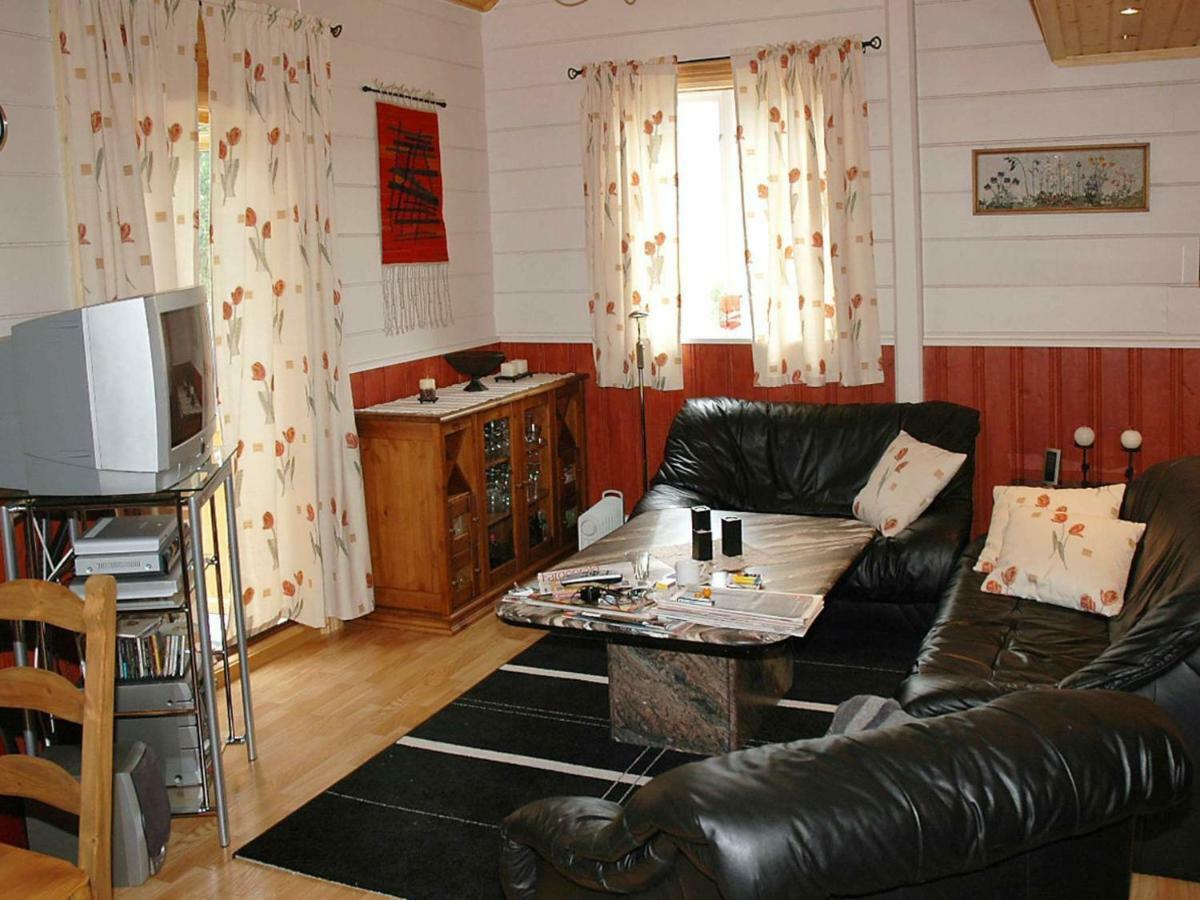 Three-Bedroom Holiday home in Isfjorden Torvik Eksteriør bilde